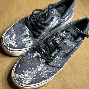 Floral Nike janoskis